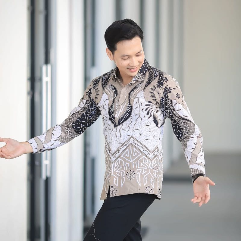 Kemeja batik pria lengan panjang modern premium - Baju Batik Pria Premium lapis furing - baju batik pria lengan panjang modern slim fit