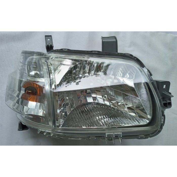 Lampu Depan Daihatsu Granmax (81110-BZ130-001)