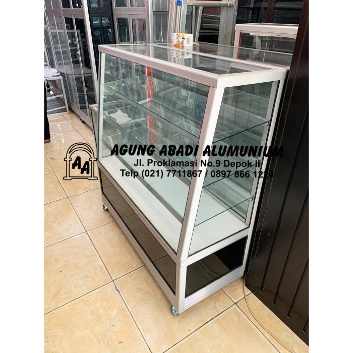 Terlaris Etalase Kaca Roti / Kue