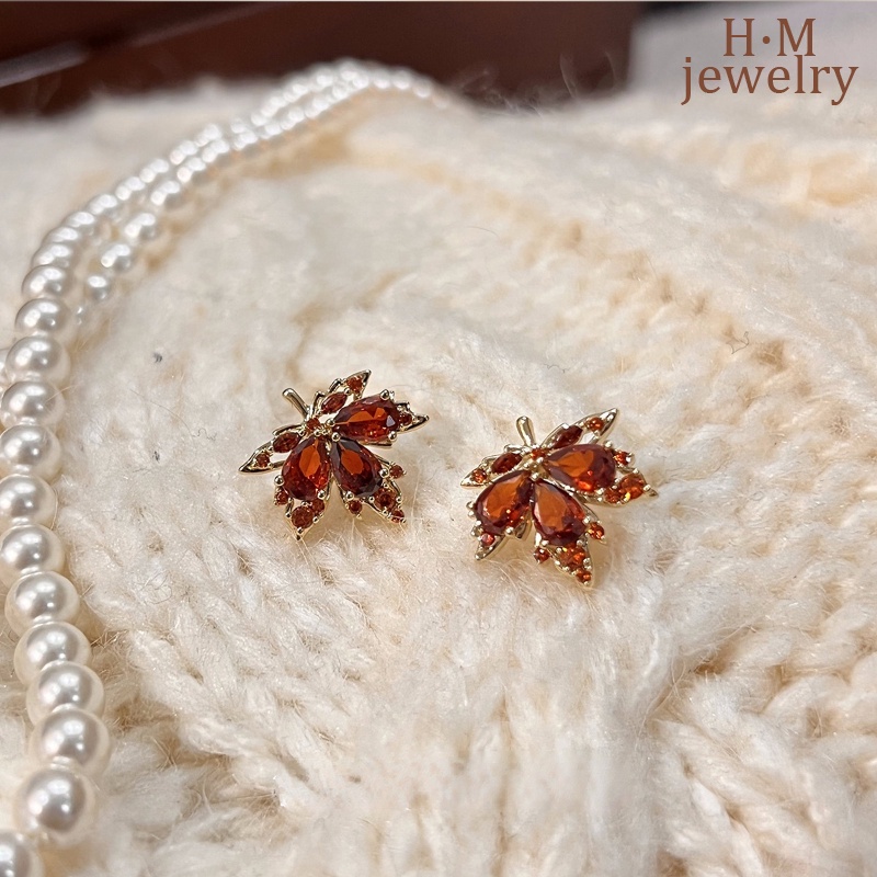 Atmosphere Feeling Winter Red AAA Zircon Maple Leaf Anting Temperamen Rasa Tinggi2023 Gaya Baru