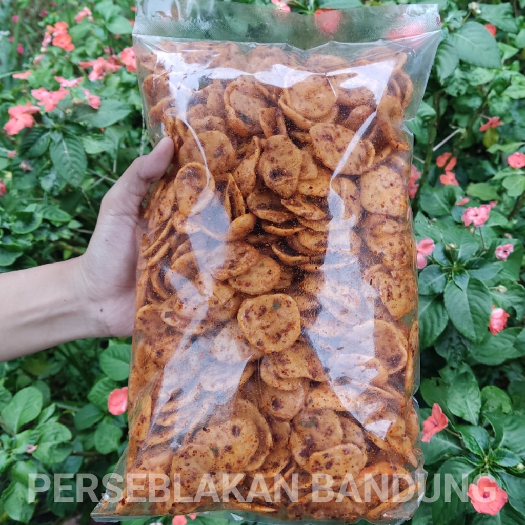 

Kerupuk Seblak Oren Udang 500gr Daun Jeruk Pedas Extra