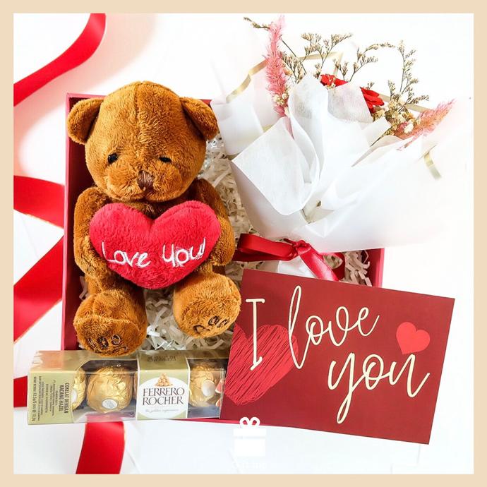 

Spesial Valentine Day Box Of Love - Valentine Gift / Kado Valentine / Pasangan / Hampers