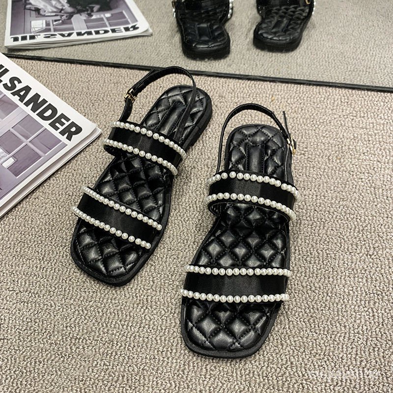 #Sisjuly# Angin harum kecil sepatah kata dengan sandal datar wanita mutiara hitam baru kepala perseg