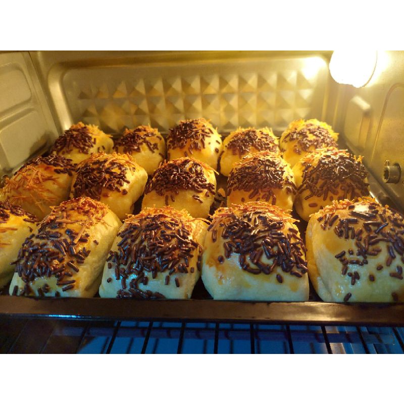

Bolen Pisang Coklat Keju Premium
