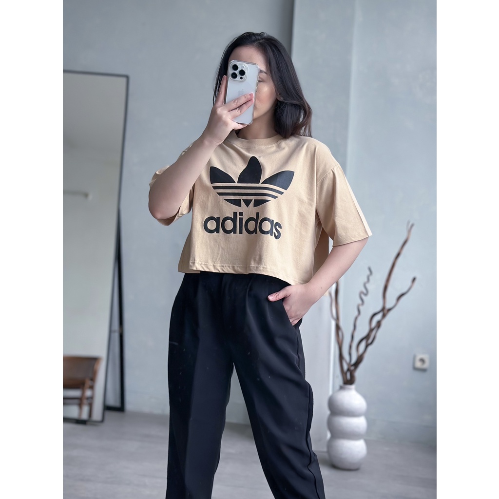 Kaos Croptop Wanita Lengan Pendek Bahan Katun