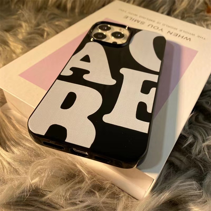 IPHONE Ins Pola Huruf Cocok Untuk Iphone14 14pro 14plus 13 13mini 13pro 13prm iPhone12 7Plus 8Plus Xr XS 13 12mini Pro Max Empat Sudut Casing Ponsel Tahan Guncangan