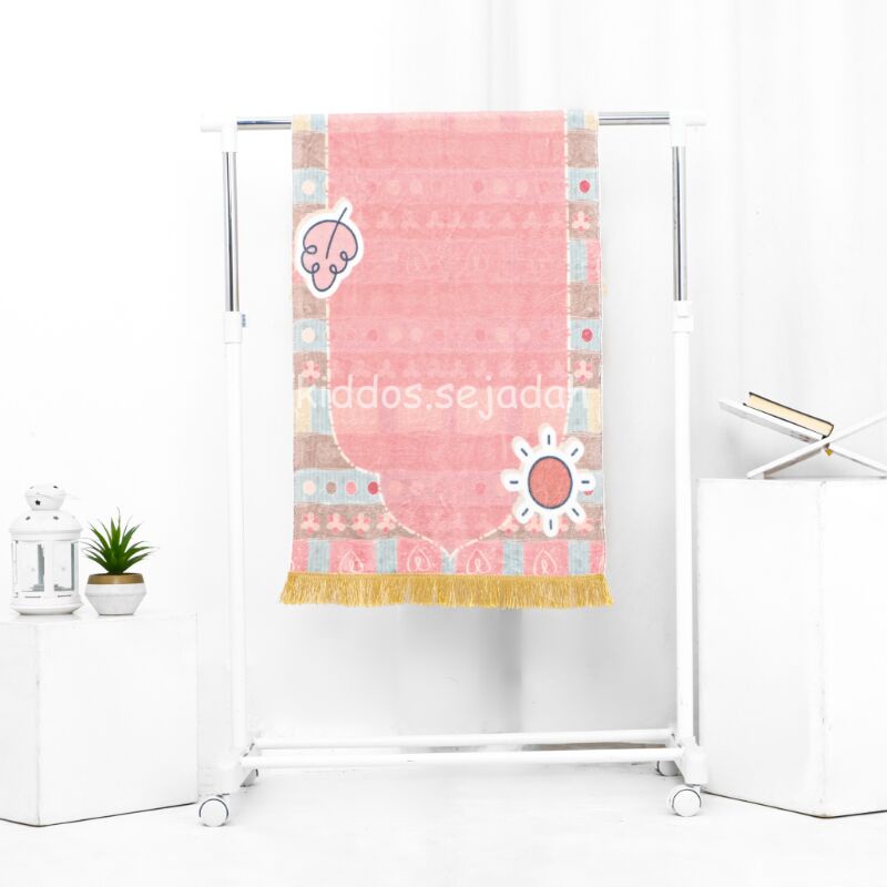 G-004 SEJADAH ANAK PEREMPUAN /SEJADAH CUSTOM NAMA /SEJADAH LUCU /SEJADAH PRINTING /SEJADAH TRAVEL