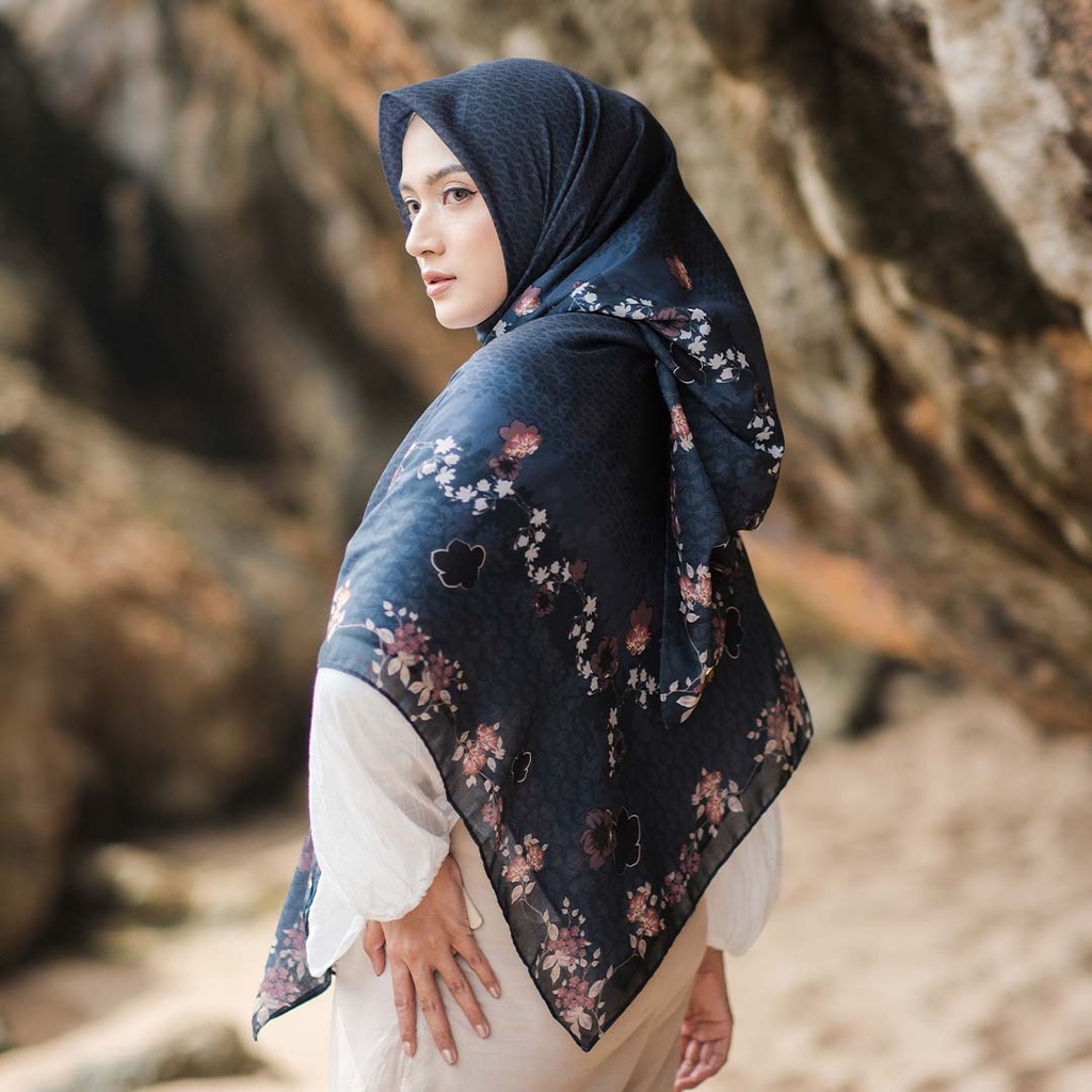 ALIF HIJAB SEGI EMPAT MOTIF PARIS PREMIUM KOREA - SUNFLOWER