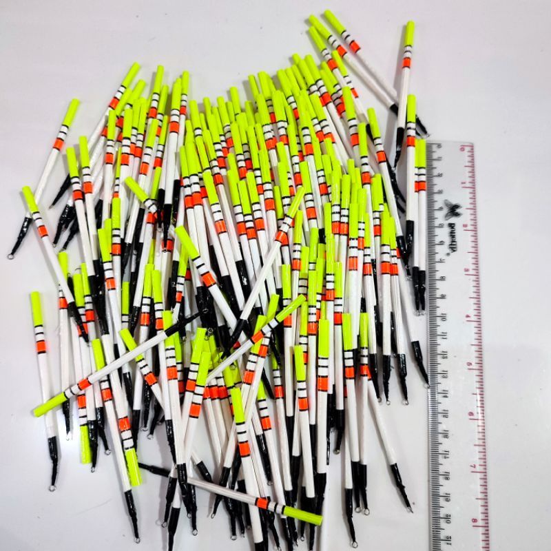 PELAMPUNG BULU MERAK 10CM