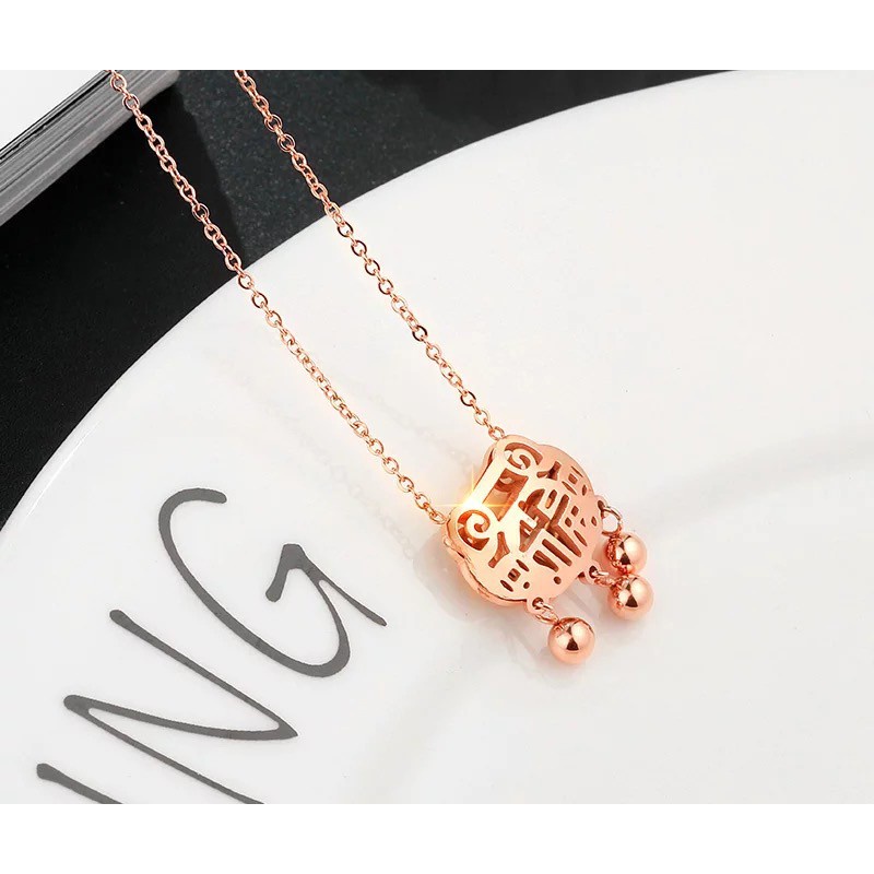 Kalung Rantai Pendek Dengan Liontin Gembok Fortune Untuk Wanita | Kalung Rantai Klavikula Bahan Titanium Steel 18k Warna Rose Gold | Kalung Bahan Stainless Steel