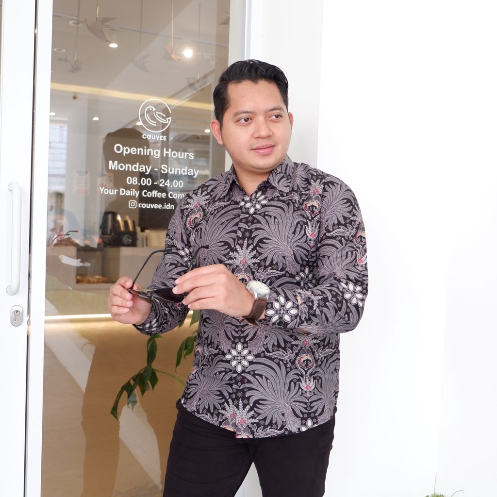 PADI HITAM Kemeja Batik Pria Premium Warna Hitam Lengan Panjang Lapis Furing FULL BADAN Batik Solo Asli