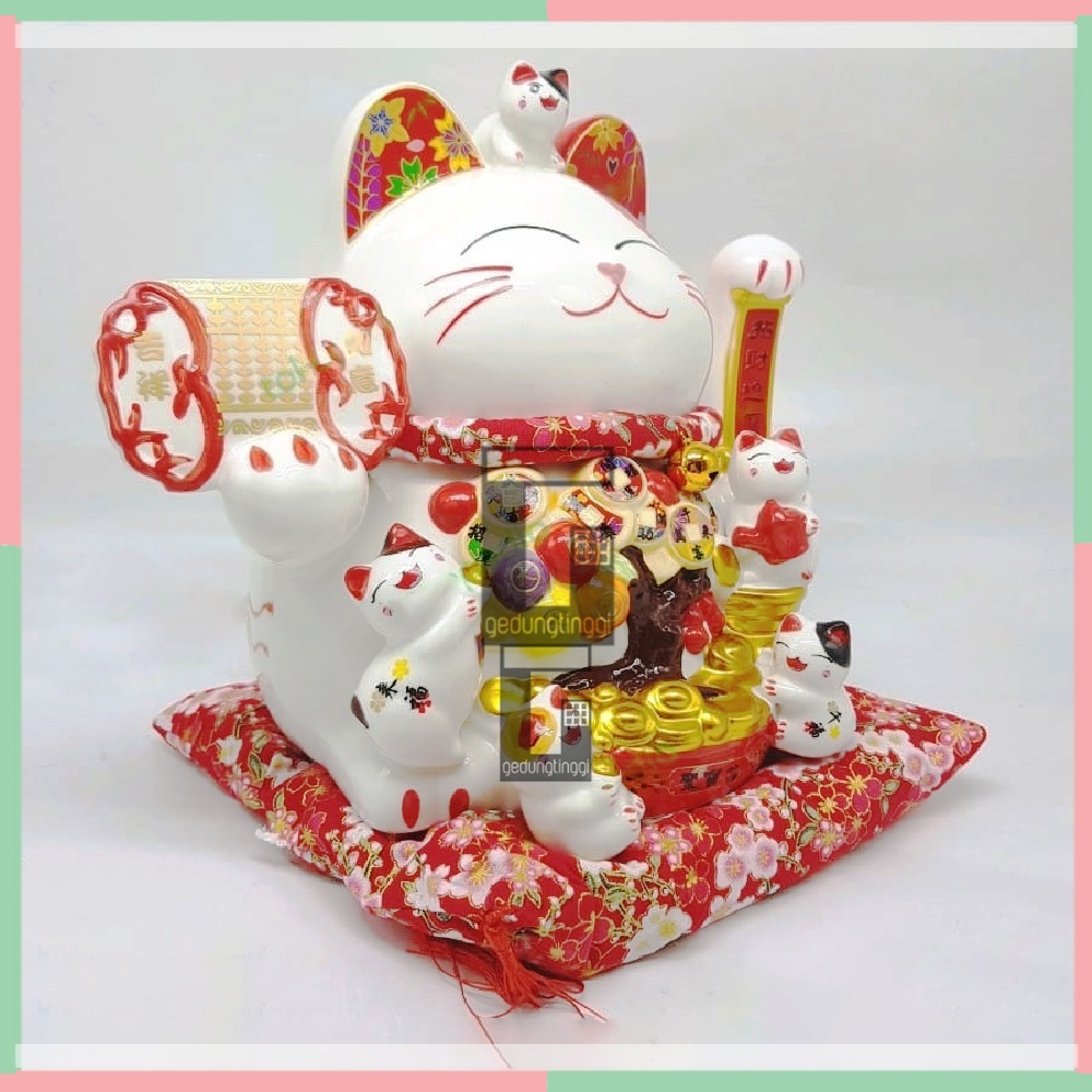 Pajangan Patung Hiasan Dekorasi Boneka Kucing Hoki Keberuntungan Lucky Cat Rejeki Maneki Neko Maneko Neki Cream Gold Tangan Goyang Gerak Baterai Batre Batrai Batrei Listrik Cina China Jepang Meja Toko Kasir Size Ukuran Sedang Medium Besar Jumbo Keramik XL