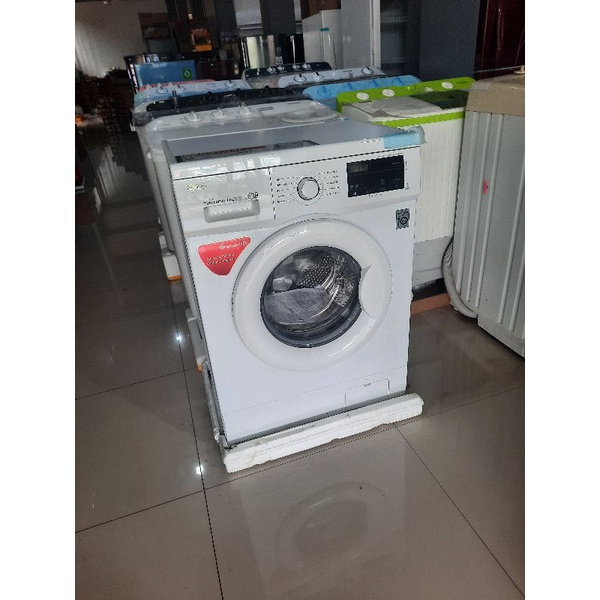 Mesin cuci Front Loading 7Kg LG FM1007N3W