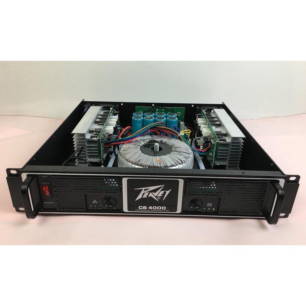 POWER AMPLIFIER PEAVEY CS 4000 / CS 4000 / CS4000