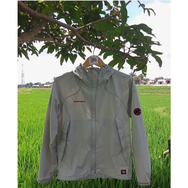 jaket mammut second preloved