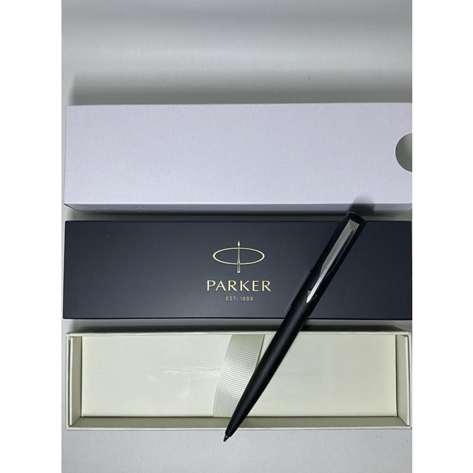 

Pulpen Parker Vektor M.Black Chrome Trim ( Klip Silver )