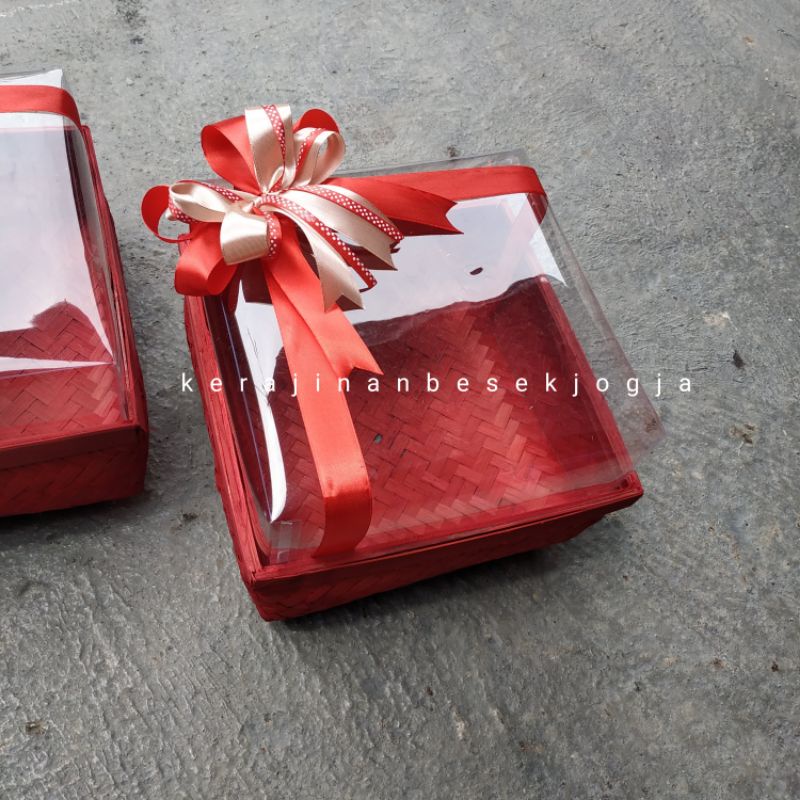

HAMPERS HANTARAN MIKA PITA /besek wengku/besek cantik/hampers/hantaran/bingkisan lebaran/parsel lebaran