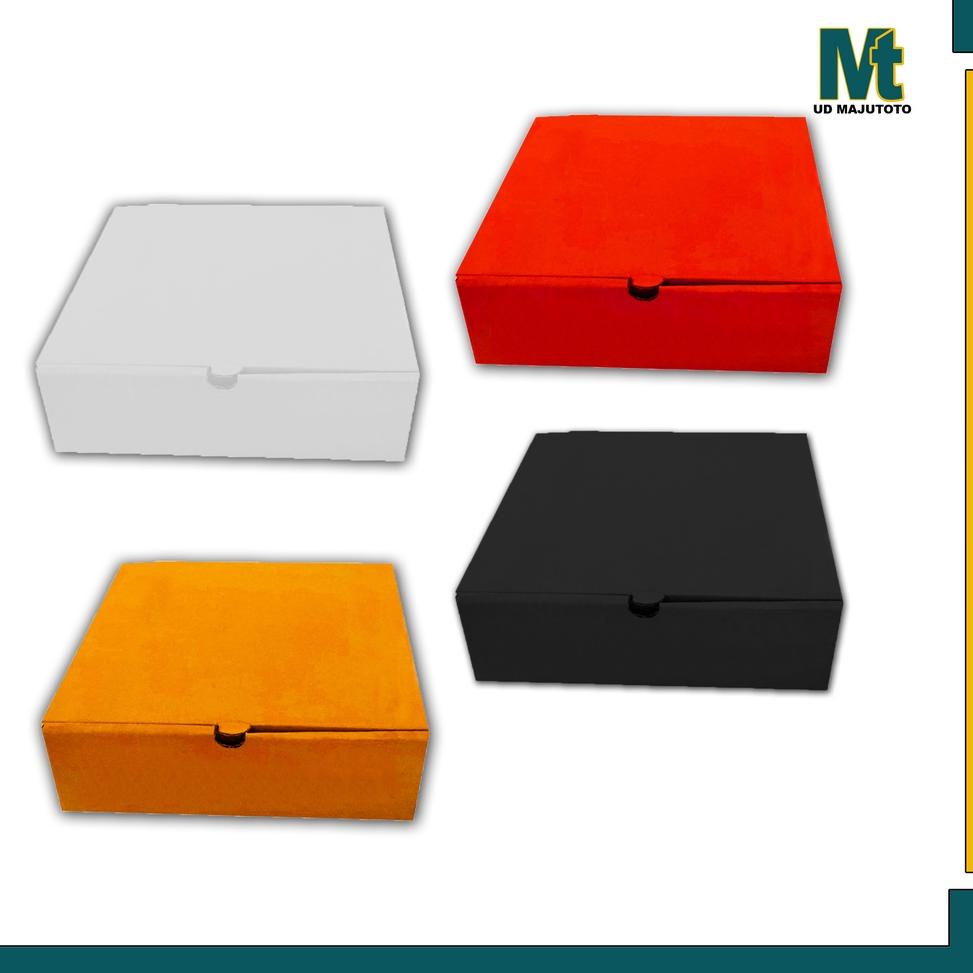 

V99 Box 33x33x10 / Box Hampers / Kotak Kado / Box Baju HOT ば