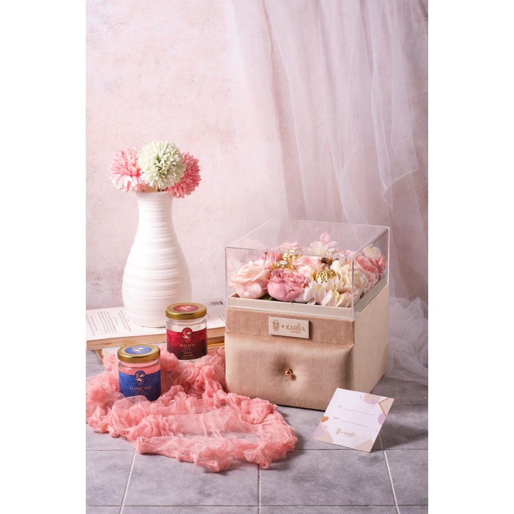 

NYONYA WALET x Karra Florist - Bird Nest - Valentine's Hampers