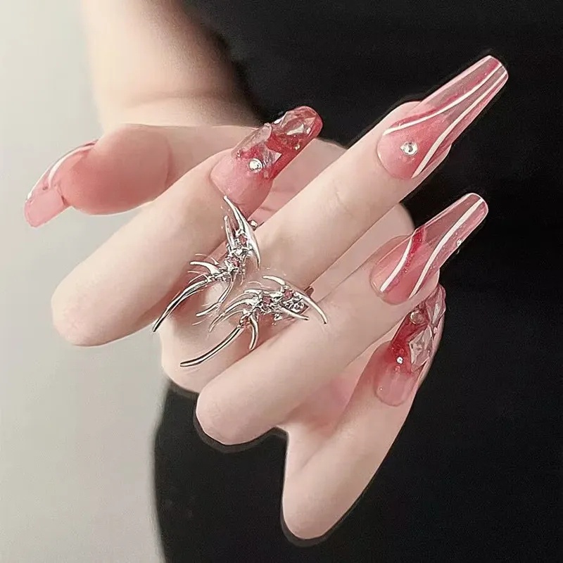 Cyberpunk Indah Mode Tidak Teratur Cincin Pasangan Elegan Bertatahkan Zirkon Merah Kepribadian Logam Cair Adjustable Terbuka Pesta Rings Trendi Kupu-Kupu Gelap Keren Gadis Cincin Perhiasan