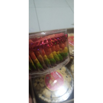 

Lidah Kucing Rainbow Hana cookies