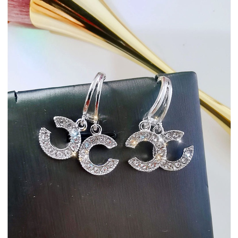 Anting Berlian C Ganda Temperamen Sederhana ins Korea Influencer Trendi Gaya Chanel Anting Anting Perempuan Anting