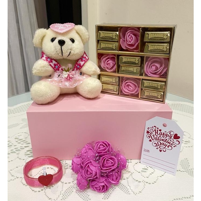 

Spesial Valentine Day Hampers Kado Valentine Coklat Teddy Bunga Model Laci