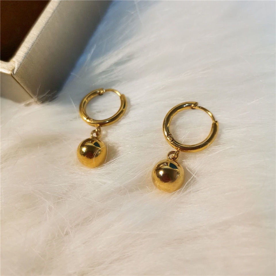 Anting Manik-Manik Bulat Kecil Warna Emas Bahan Stainless Steel Anti Alergi