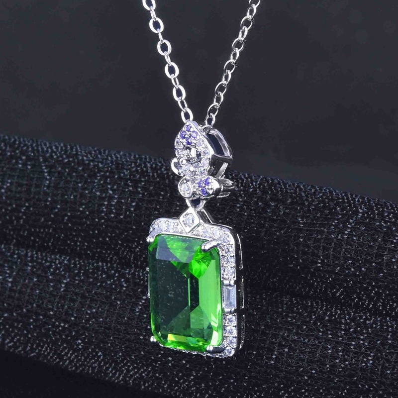 Kalung Liontin Zamrud Simulasi Mewah Baru Tsavorite Olivine Color Treasure Necklace