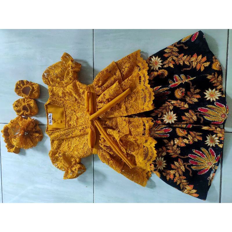 baju tedak siten