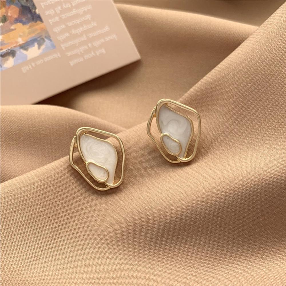 Timekey Temperamental Sederhana Geometris Shell Ear Studs Earrings Serbaguna Paduan Telinga Studs Wanita Perhiasan Aksesoris C2N9