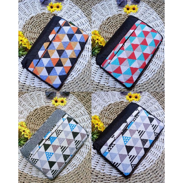 

Sampul/Cover Al Qur'an Makna ada saku alat tulis, Al Quran Bacaan, Al Quran B6, Hadist (motif Piramid)