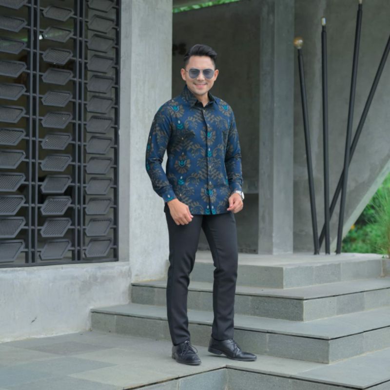 batik kemeja pria lengan panjang slim fit katun halus furing tricot daun biru