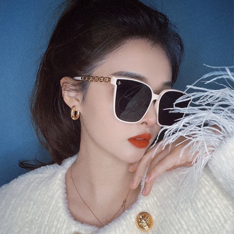 (YUZHU) Kacamata Hitam Candi Rantai Fashion Korea Untuk Wanita INS Gaya Square Frame UV400 Sunglasses