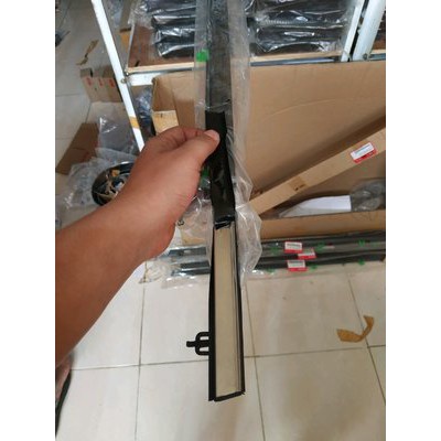 Pelipit karet kaca pintu luar honda crv 2007 2008 2009 2010 2011 weather strip pintu luar honda crv 
