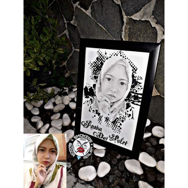 

Lukisan Pensil ukuran A4 (30x20cm)