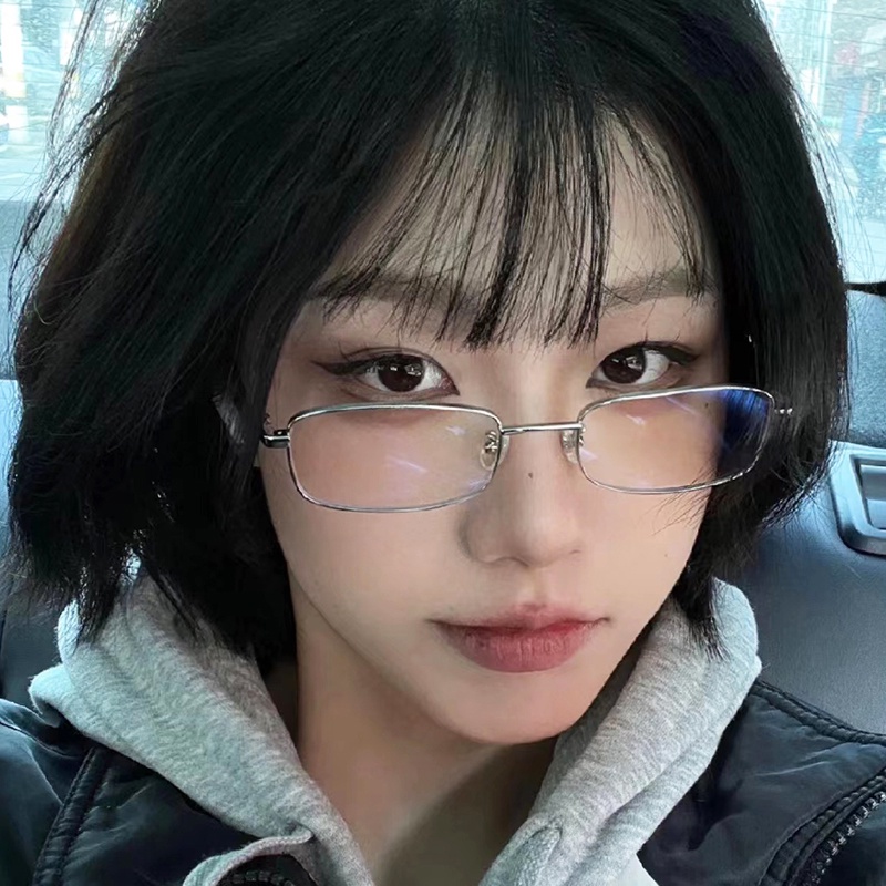 Papaozhu Ins Trendy Emas Sempit Persegi Panjang Frame Kacamata Untuk Wanita Pria Gaya Aesthetic Metal Kacamata Outdoor OOTD Eyewear