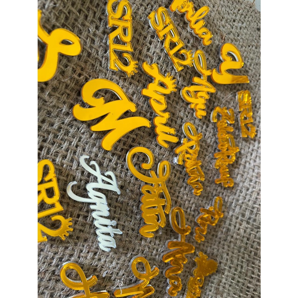 (Z) Bros + mahkota nama bros nama custom bros akrilik bros huruf bros huruf insial bros jilbab huruf bros jilbab