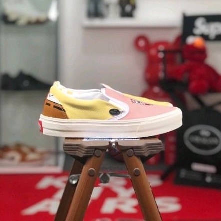 Vans Slip On x SpongeBob SquarePants