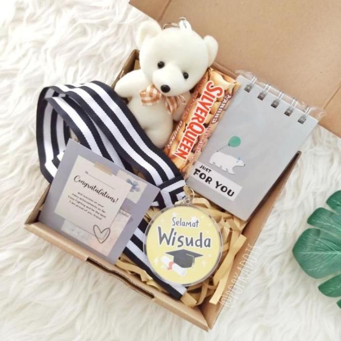 

SALE HAMPERS GIFTBOX KADO WISUDA/GRADUATE / KADO UNIK YH4554UJ