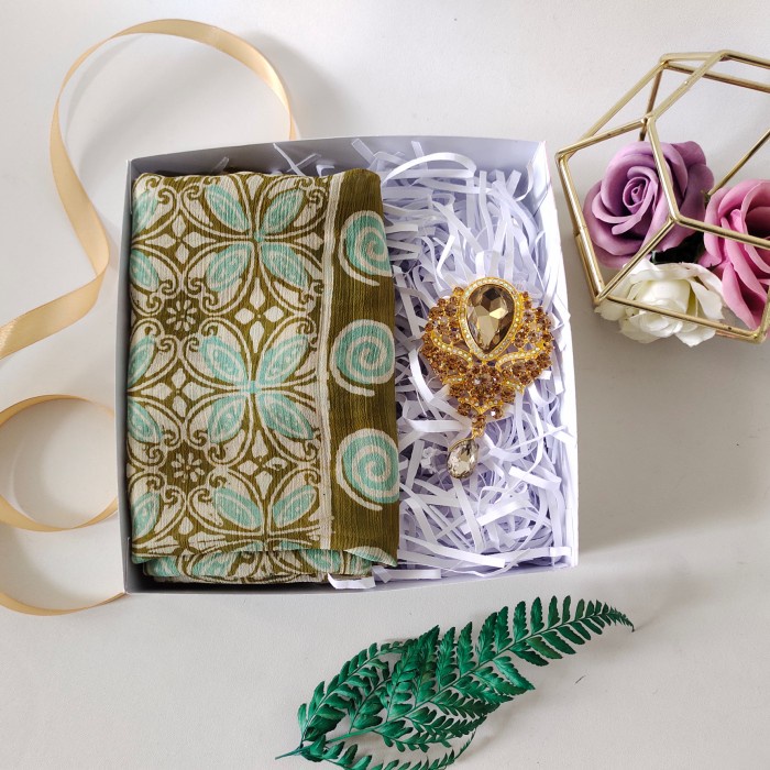

HAMPERS SOUVERNIR ELEGANT ULTAH HARI IBU NATAL IDUL FITRI