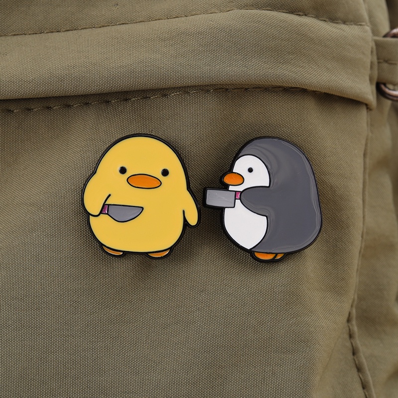 Kartun Pinguin Enamel Pin Lencana Ayam Pisau Hewan Lucu Bros Lencana Perhiasan Wanita Kerah Pin Ransel Hadiah Grosir