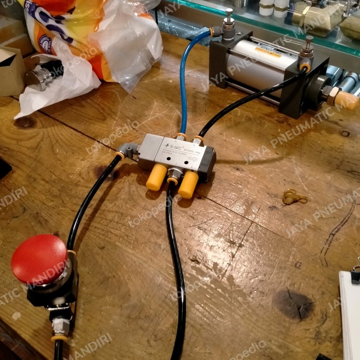 Terlaris Set Pneumatic Air Cylinder Tbc 100X100 (Push Button Valve?