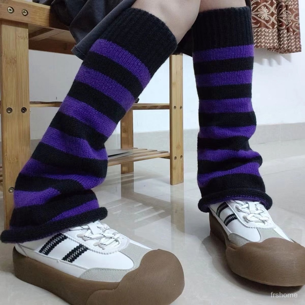 Kaus kaki lebar rajutan bergaris hitam dan putih gaya Amerika vintage yang dipersonalisasi y2k denga