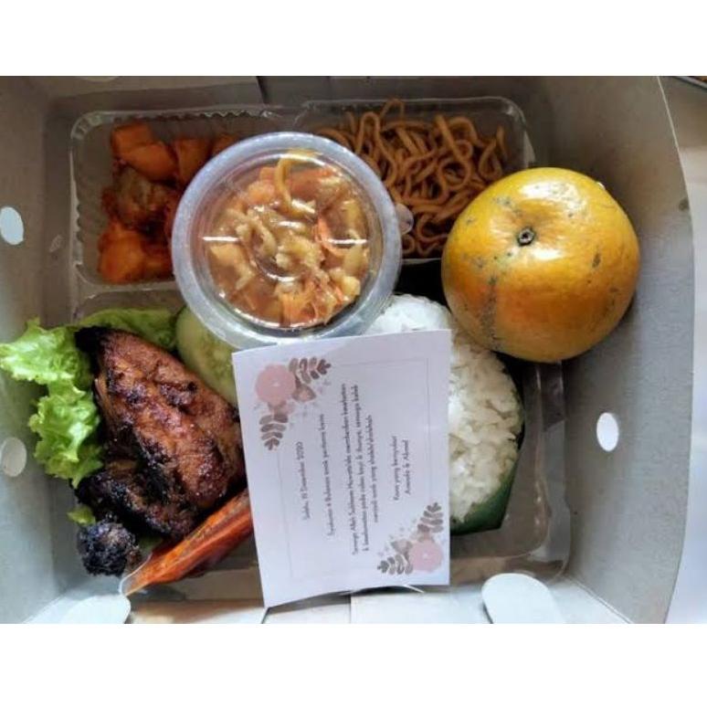 

☛ Bonus 50% Nasi Box Syukuran Kehamilan Plus Buah Enak Halal Murah .,..,.,,,,.,