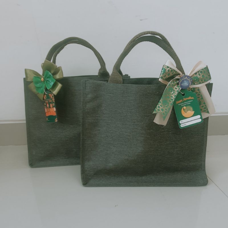 

Tas hampers Idul fitri lebaran goni set premium + Pita + Hangtag