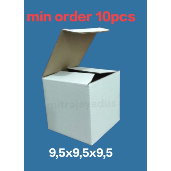 

dus die cut putih polos luar uk 9,5x9,5x9,5