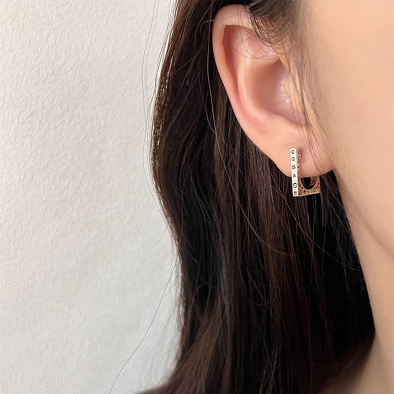 Anting Jepit Telinga Persegi Graffiti Untuk Wanita Gadis Vintage Fashion Trendi Baru Jewellry Hadiah
