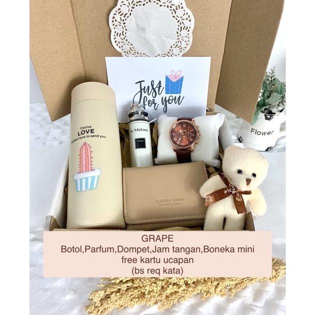 

Terjamin Kado Hampers Gift Box Hadiah Parfum Jam Tangan Dompet Botol Tumbler Ulang Tahun Birthday Wisuda Graduation Anniversary Pernikahan Wedding .,..,.,.,.