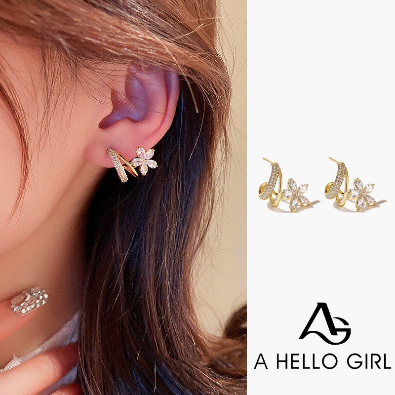 Anting Stud Desain Bunga Aksen Berlian Bahan 925 Silver Gaya Korea Untuk Wanita